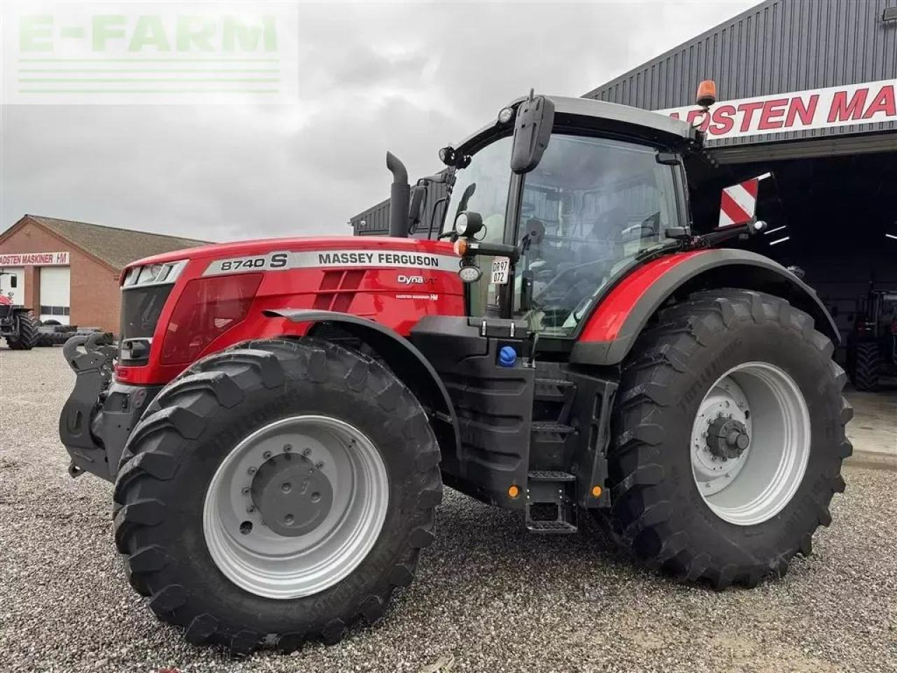 Massey Ferguson 8740s dyna vt exclusive Exclusive - Traktorius: foto 2 Massey Ferguson 8740s dyna vt exclusive Exclusive - Traktorius: foto 2