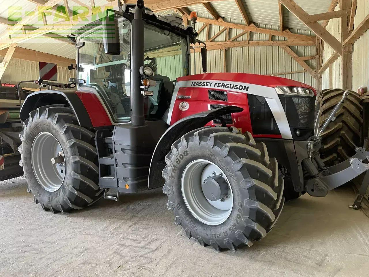Massey Ferguson 8s.205 d7 - Traktorius: foto 1 Massey Ferguson 8s.205 d7 - Traktorius: foto 1
