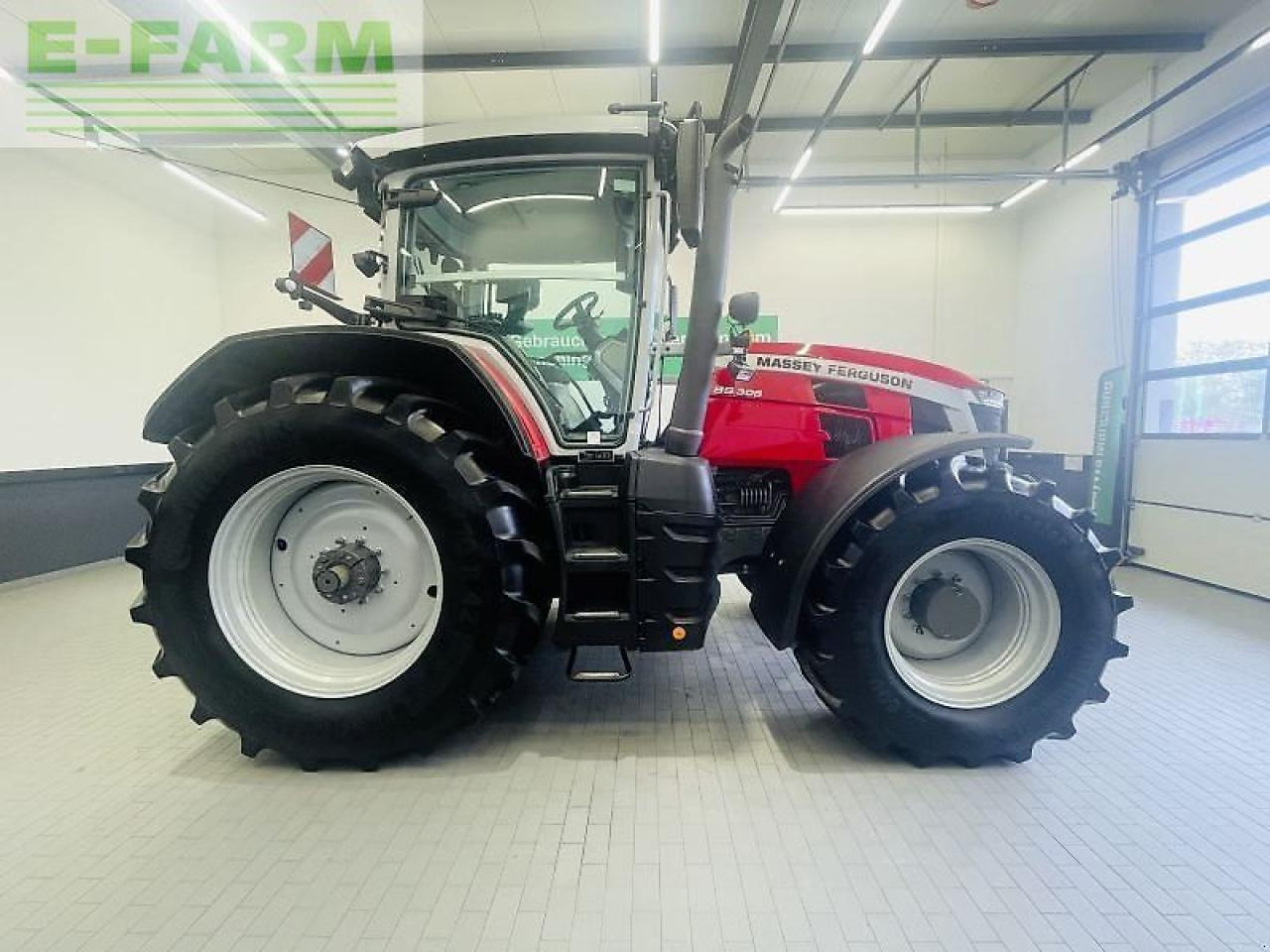 Massey Ferguson 8s.305 dyna-vt exclusive Exclusive - Traktorius: foto 4 Massey Ferguson 8s.305 dyna-vt exclusive Exclusive - Traktorius: foto 4