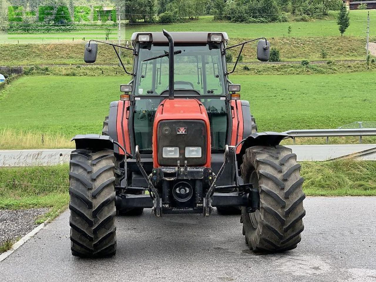 Massey Ferguson mf 4270 - Traktorius: foto 3 Massey Ferguson mf 4270 - Traktorius: foto 3