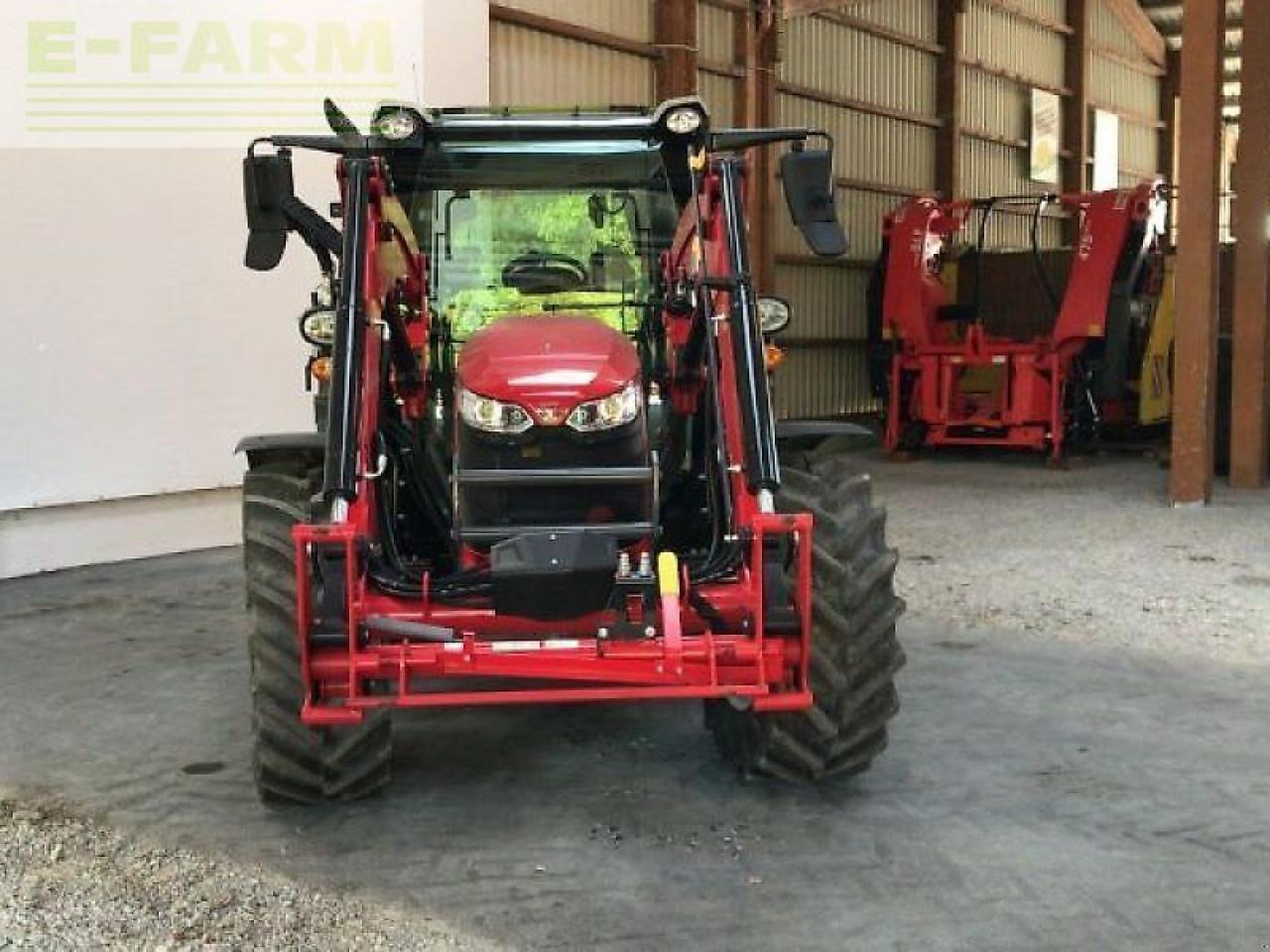 Massey Ferguson mf 4709 m dyna-2 essential - Traktorius: foto 4 Massey Ferguson mf 4709 m dyna-2 essential - Traktorius: foto 4