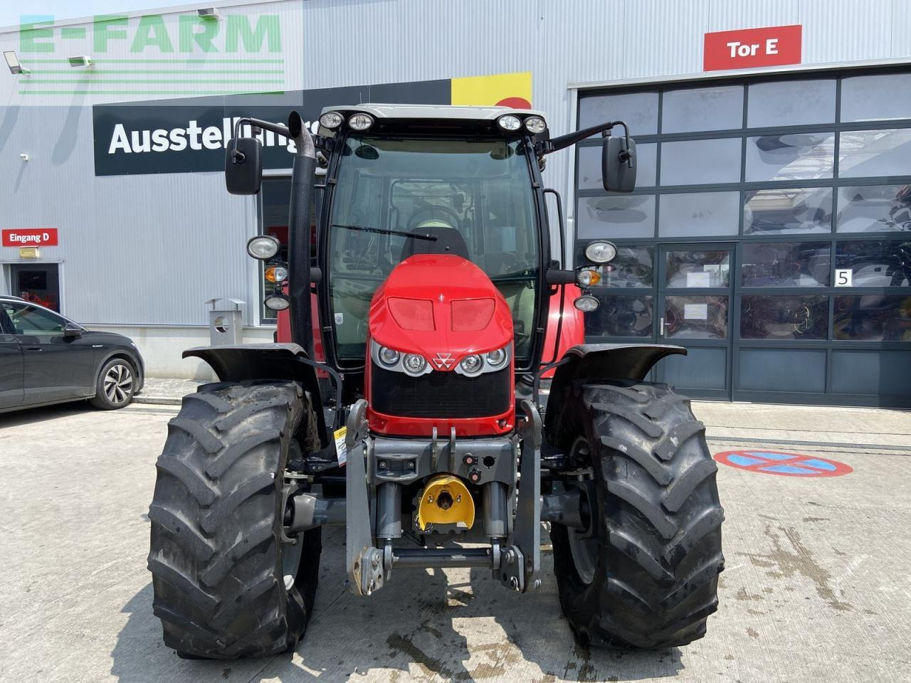 Massey Ferguson mf 5610 dyna-4 essential Essential - Traktorius: foto 2 Massey Ferguson mf 5610 dyna-4 essential Essential - Traktorius: foto 2