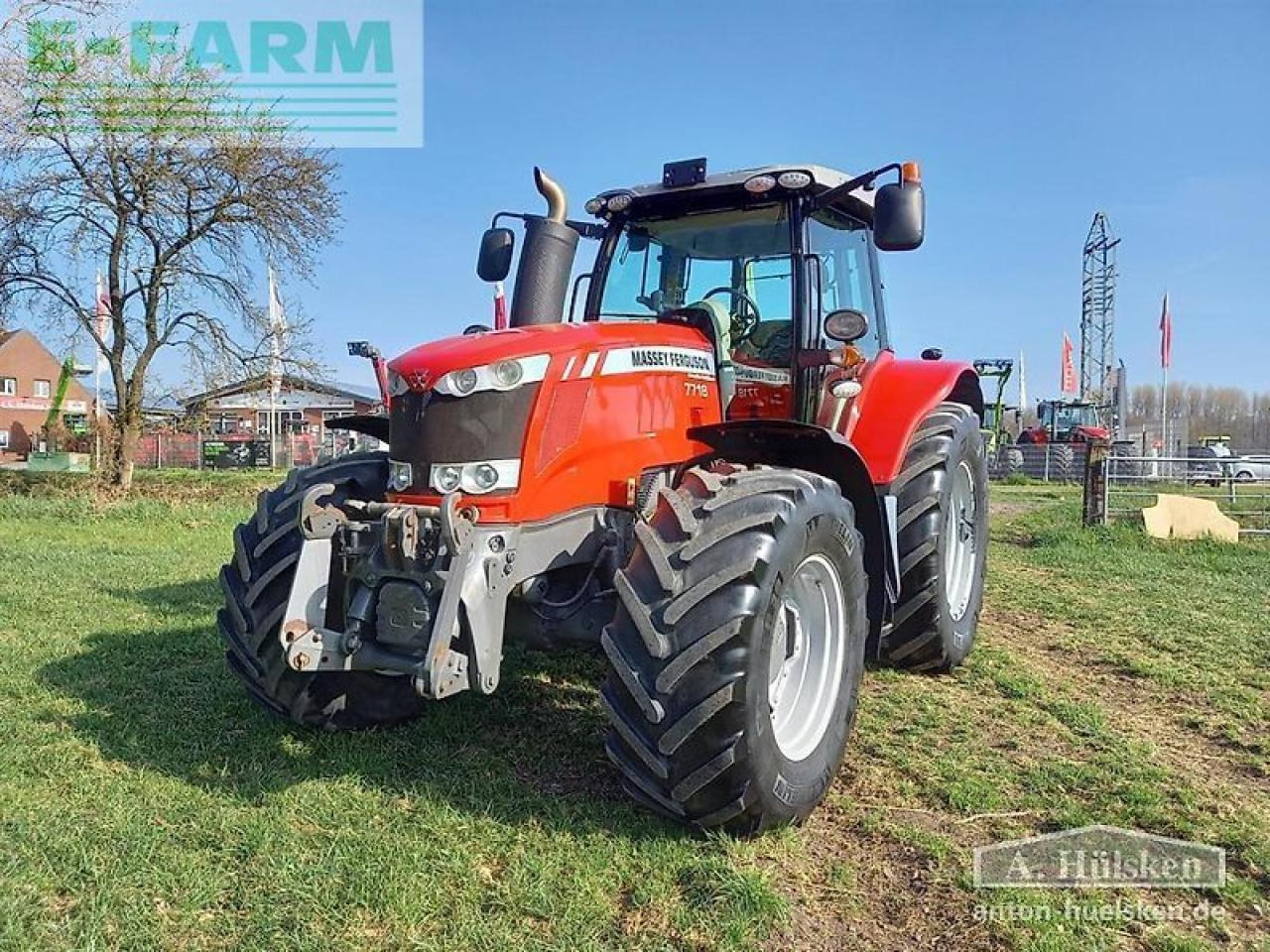 Massey Ferguson mf 7718 dyna-vt exclusive Exclusive - Traktorius: foto 1 Massey Ferguson mf 7718 dyna-vt exclusive Exclusive - Traktorius: foto 1