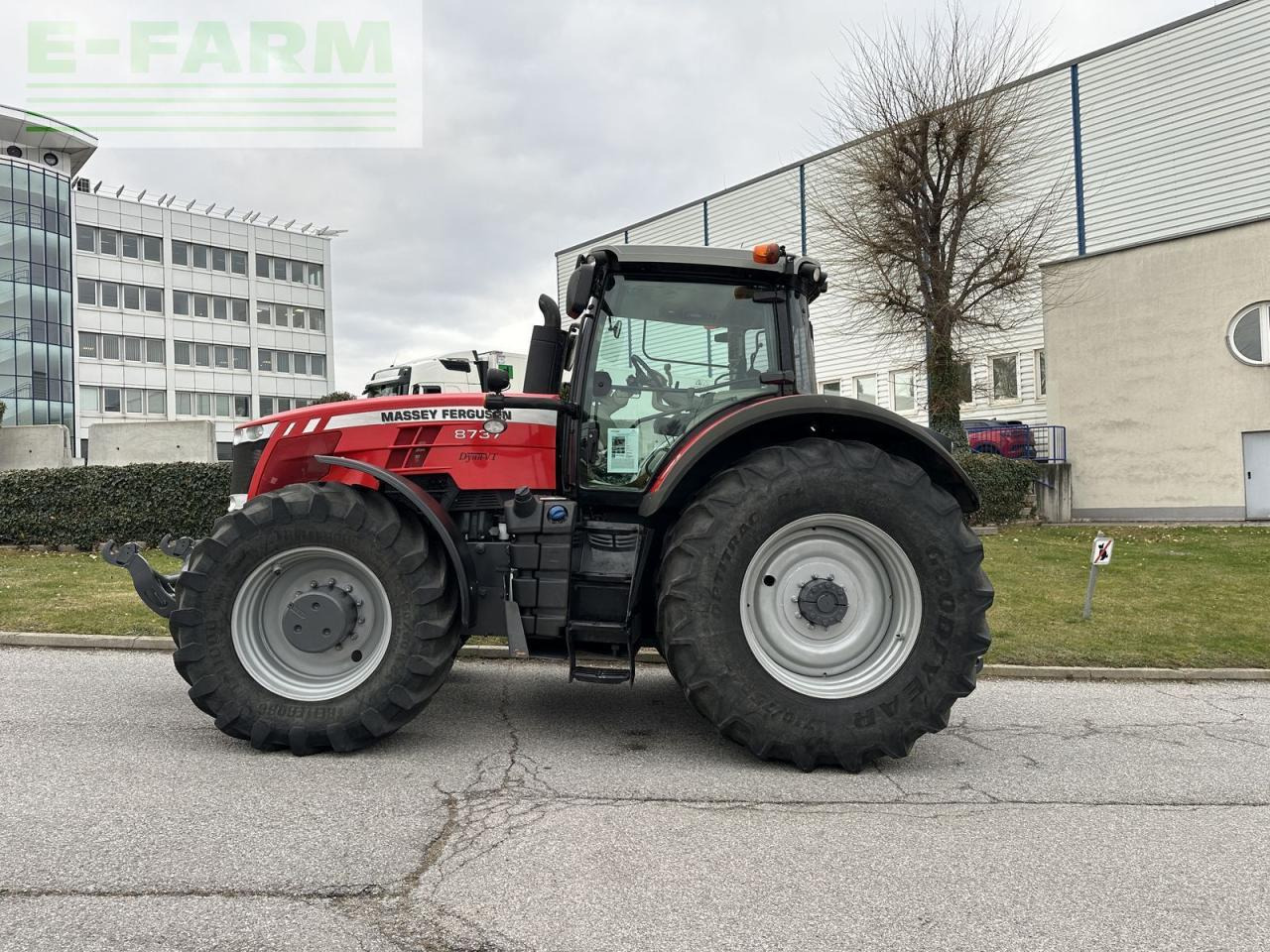 Massey Ferguson mf 8737 - Traktorius: foto 4 Massey Ferguson mf 8737 - Traktorius: foto 4