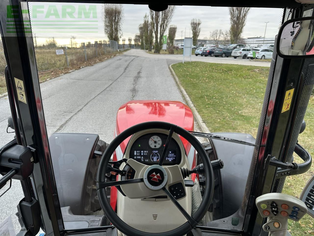 Massey Ferguson mf 8737 - Traktorius: foto 3 Massey Ferguson mf 8737 - Traktorius: foto 3