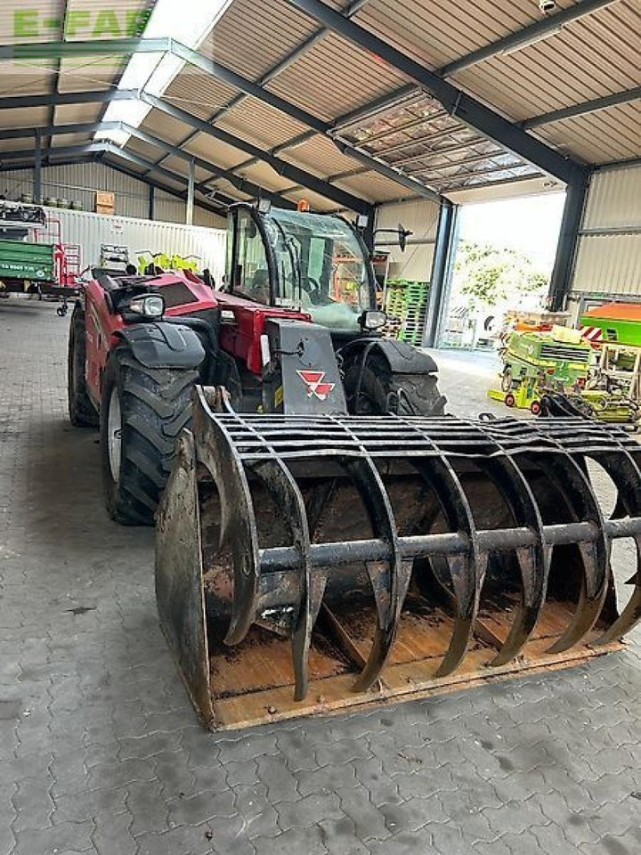 Massey Ferguson th. 7038 - Teleskopinis krautuvas: foto 4 Massey Ferguson th. 7038 - Teleskopinis krautuvas: foto 4