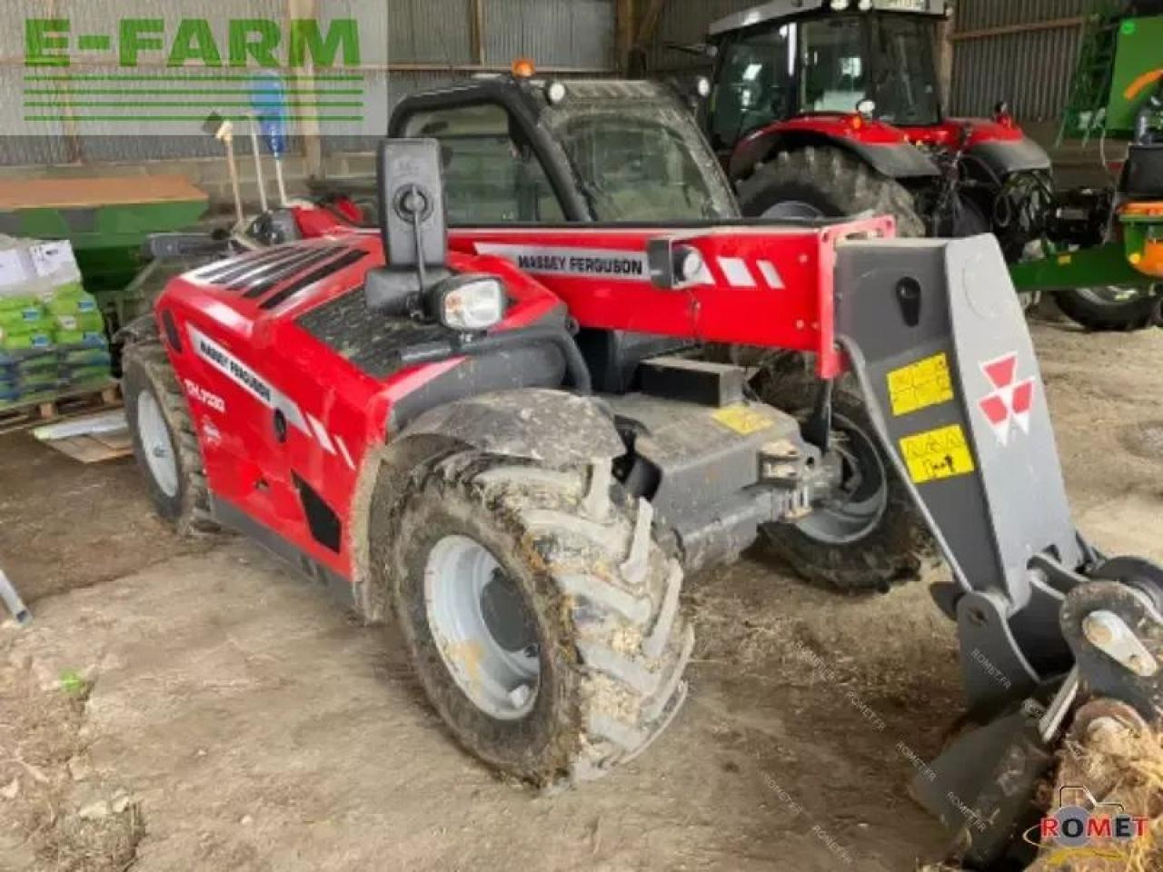 Massey Ferguson th7030 lp - Teleskopinis krautuvas: foto 1 Massey Ferguson th7030 lp - Teleskopinis krautuvas: foto 1