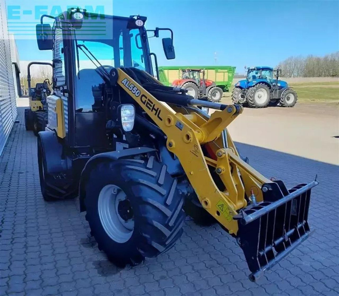 Mustang al550 m. kabine - Mini ekskavatorius: foto 5 Mustang al550 m. kabine - Mini ekskavatorius: foto 5