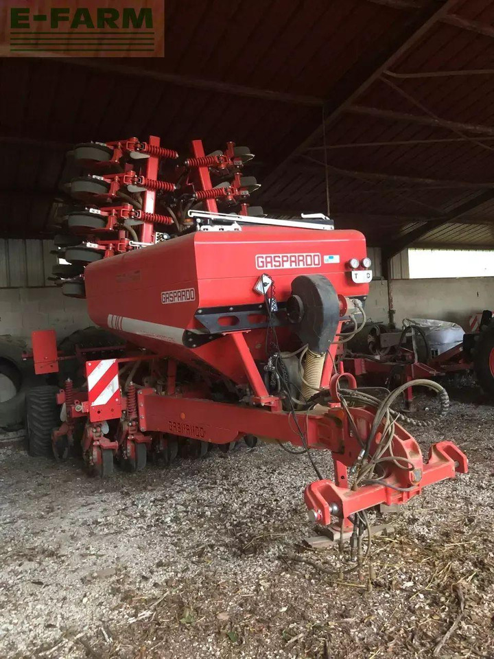 Mustang gigante 600 33 ro - Tikslaus išsėjimo sėjamoji: foto 2 Mustang gigante 600 33 ro - Tikslaus išsėjimo sėjamoji: foto 2