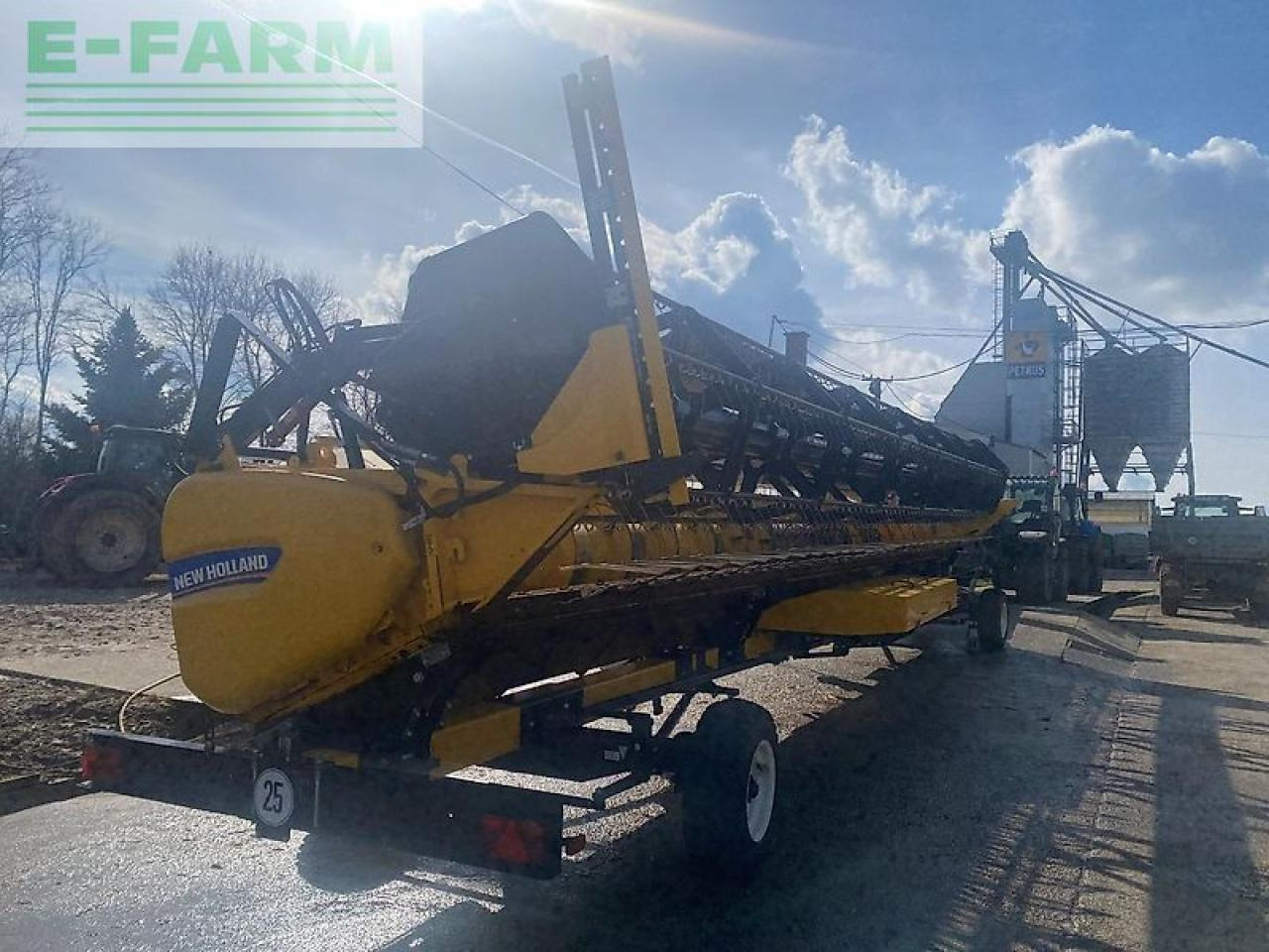 Įranga už pašarų kombainai New Holland 35v varifeed: foto 7