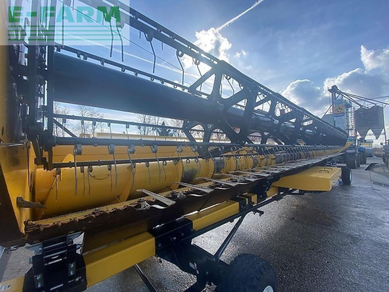 Įranga už pašarų kombainai New Holland 35v varifeed: foto 15