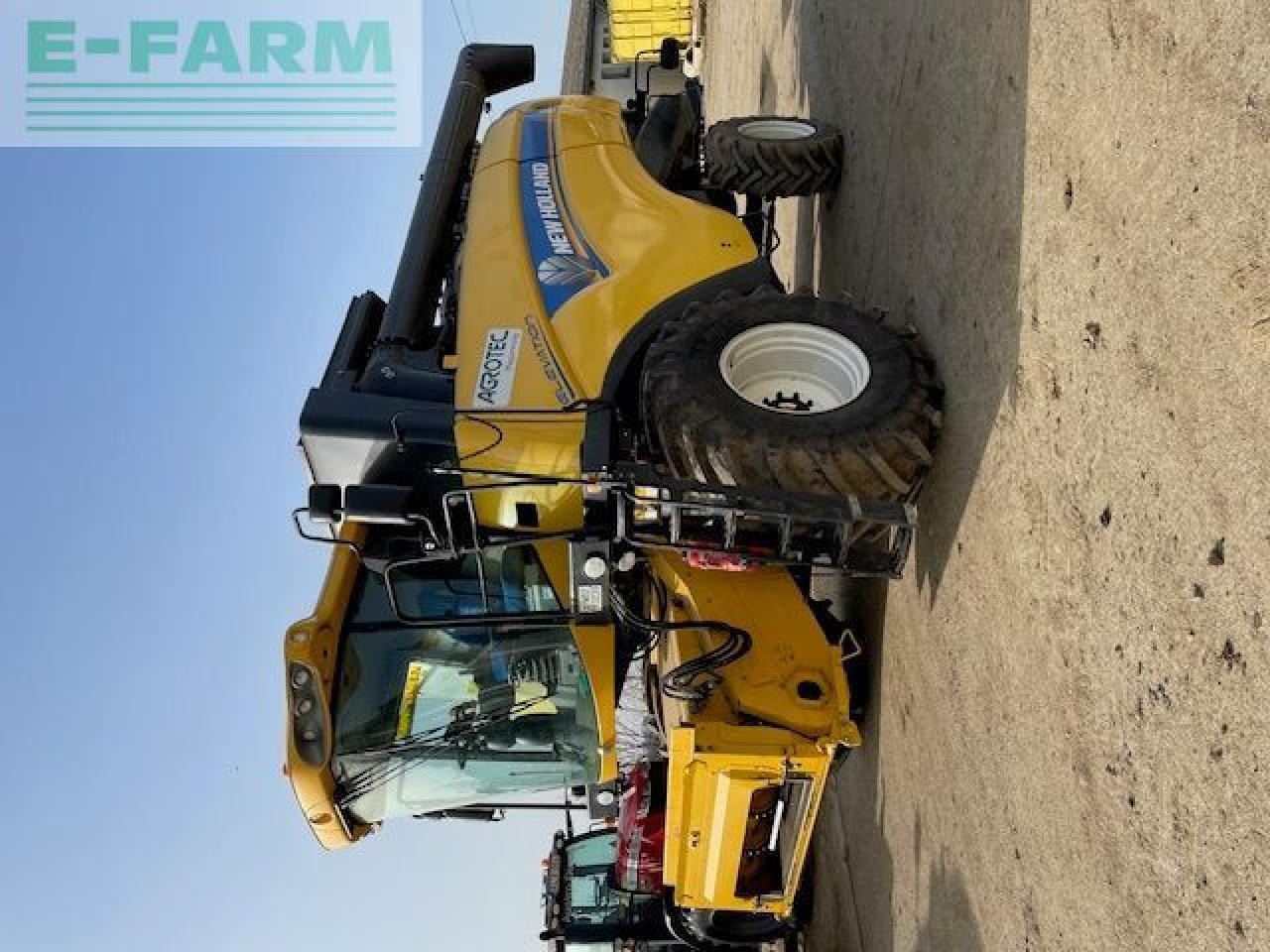 New Holland CX6090 - Derliaus nuėmimo kombainas: foto 1 New Holland CX6090 - Derliaus nuėmimo kombainas: foto 1