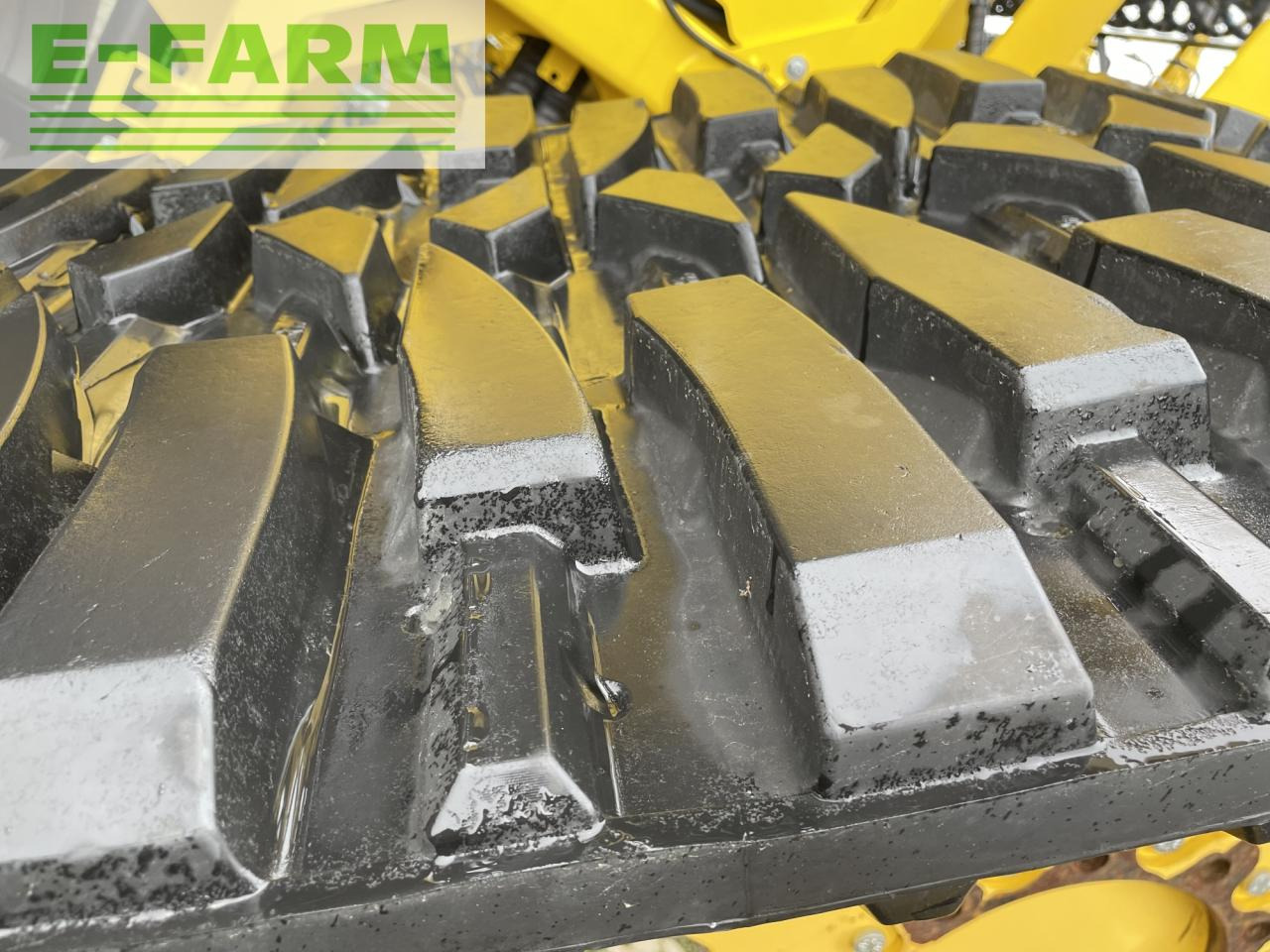 New Holland Mattracks TA 9000-HD - Derliaus nuėmimo kombainas: foto 4 New Holland Mattracks TA 9000-HD - Derliaus nuėmimo kombainas: foto 4