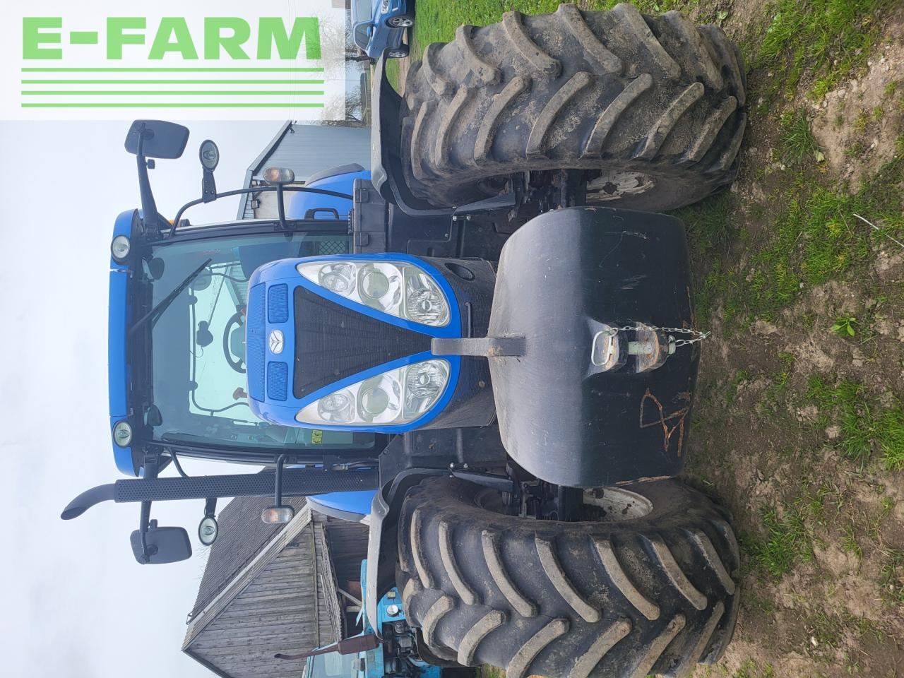 New Holland T 7.185 - Traktorius: foto 1 New Holland T 7.185 - Traktorius: foto 1