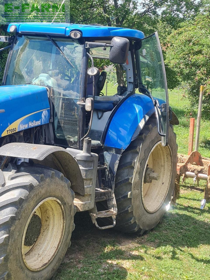 New Holland T7050 - Traktorius: foto 5 New Holland T7050 - Traktorius: foto 5