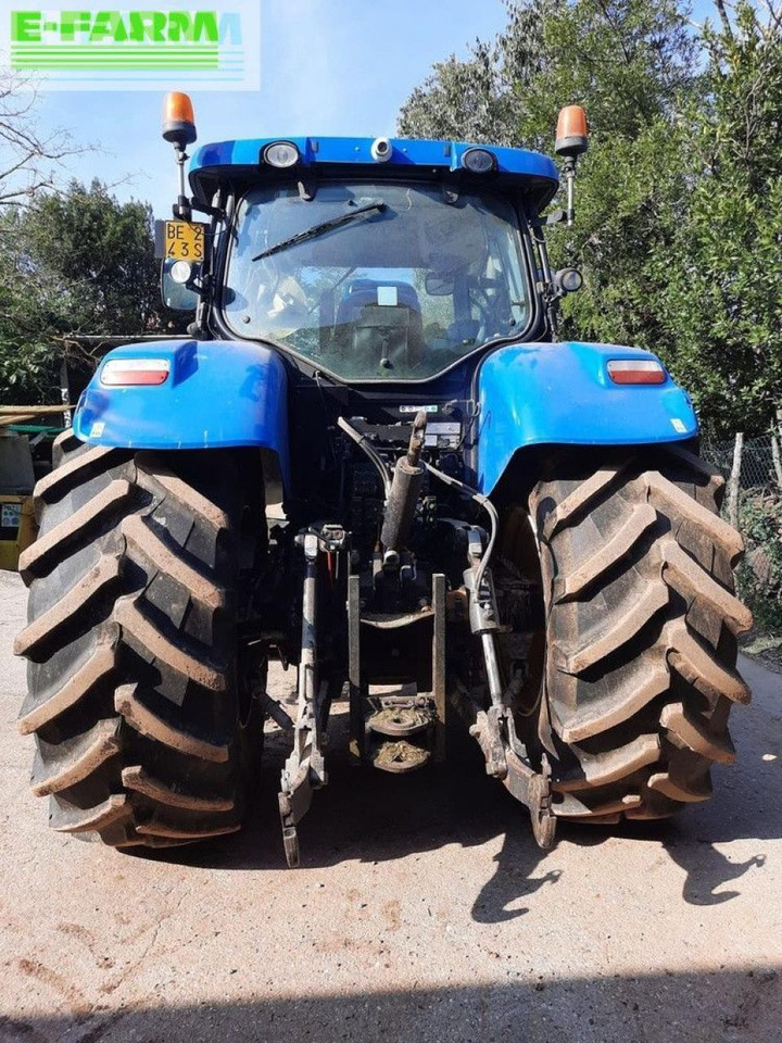 New Holland T7070 - Traktorius: foto 2 New Holland T7070 - Traktorius: foto 2