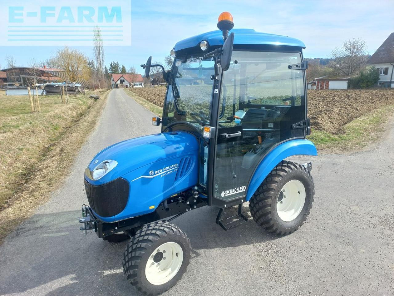 New Holland boomer 25 - Traktorius: foto 1 New Holland boomer 25 - Traktorius: foto 1