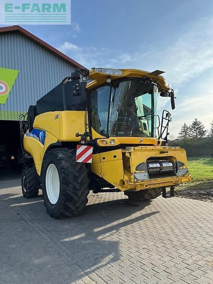 New Holland cr 9070 - Derliaus nuėmimo kombainas: foto 3 New Holland cr 9070 - Derliaus nuėmimo kombainas: foto 3
