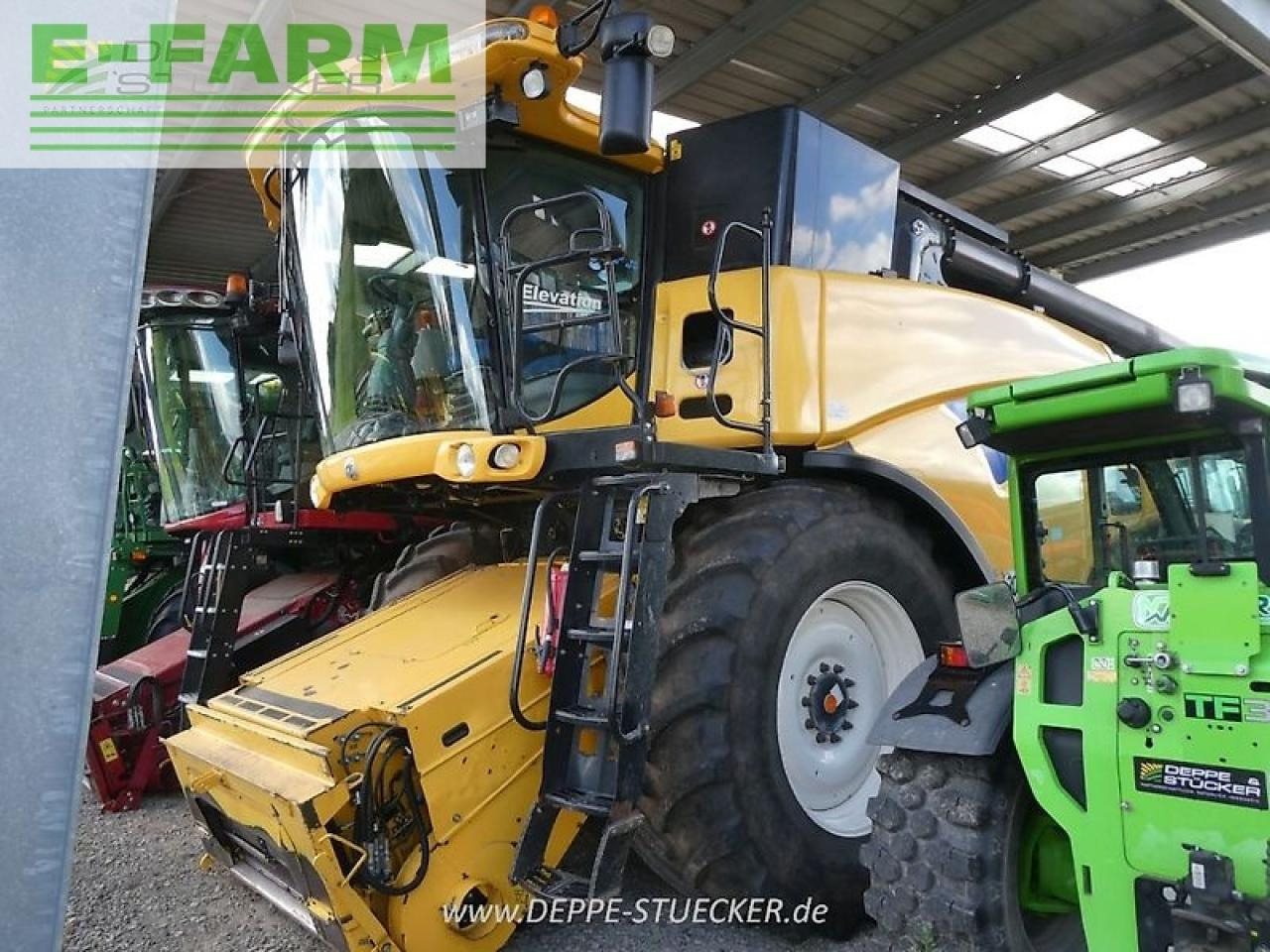 New Holland cr 9090 elevation - Derliaus nuėmimo kombainas: foto 1 New Holland cr 9090 elevation - Derliaus nuėmimo kombainas: foto 1