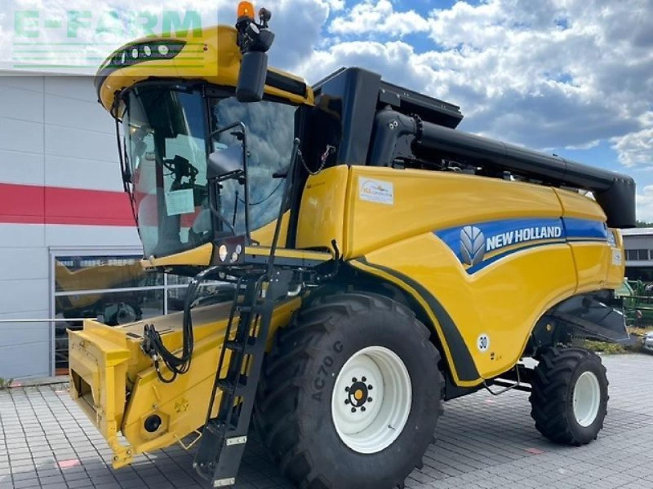 New Holland cx 5.80 - Derliaus nuėmimo kombainas: foto 2 New Holland cx 5.80 - Derliaus nuėmimo kombainas: foto 2