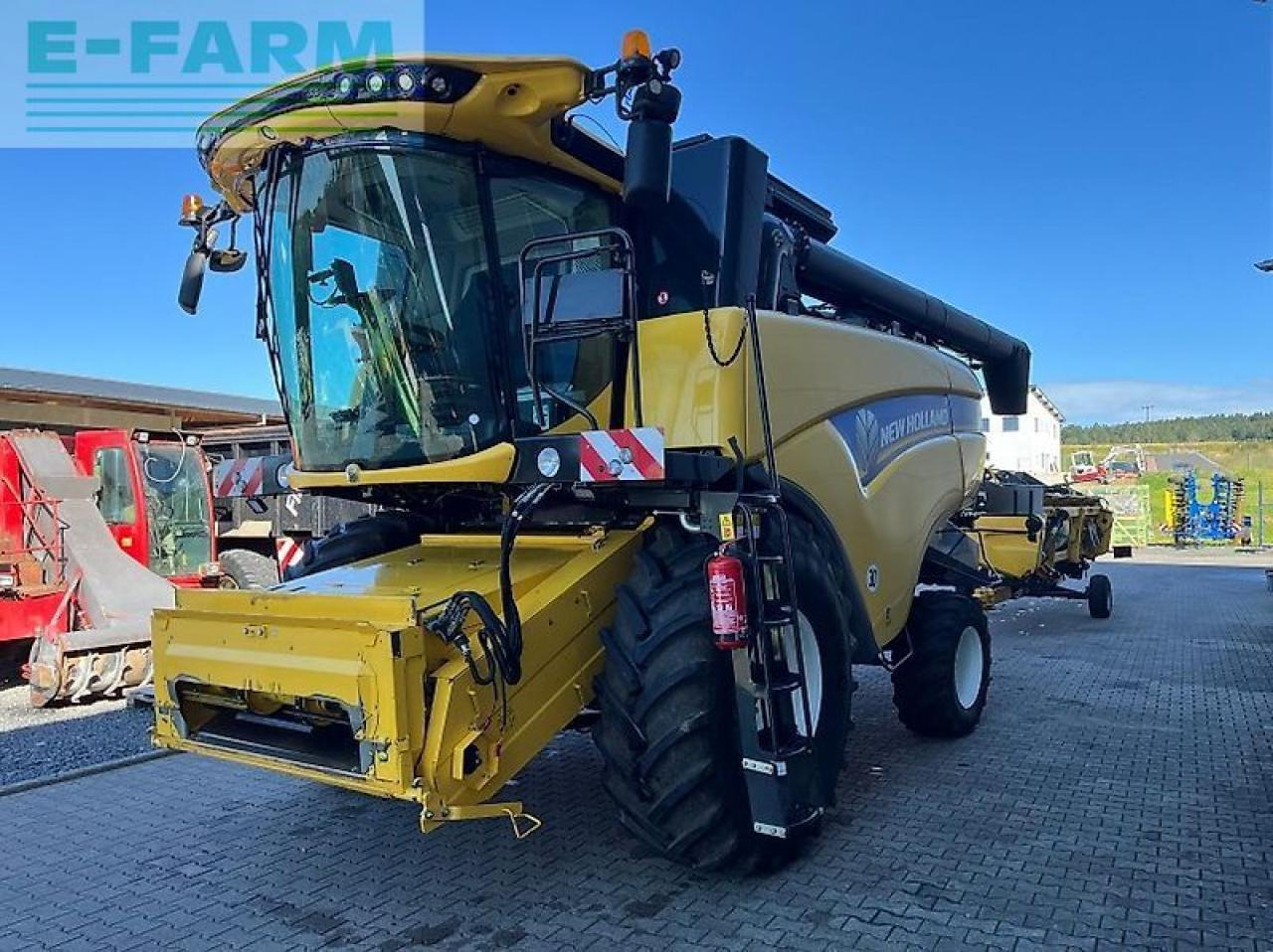 New Holland cx 6.90 - Derliaus nuėmimo kombainas: foto 2 New Holland cx 6.90 - Derliaus nuėmimo kombainas: foto 2