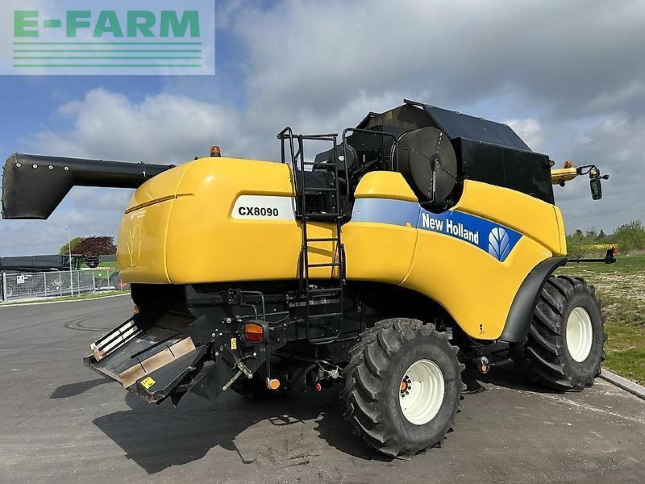New Holland cx 8090 - Derliaus nuėmimo kombainas: foto 3 New Holland cx 8090 - Derliaus nuėmimo kombainas: foto 3