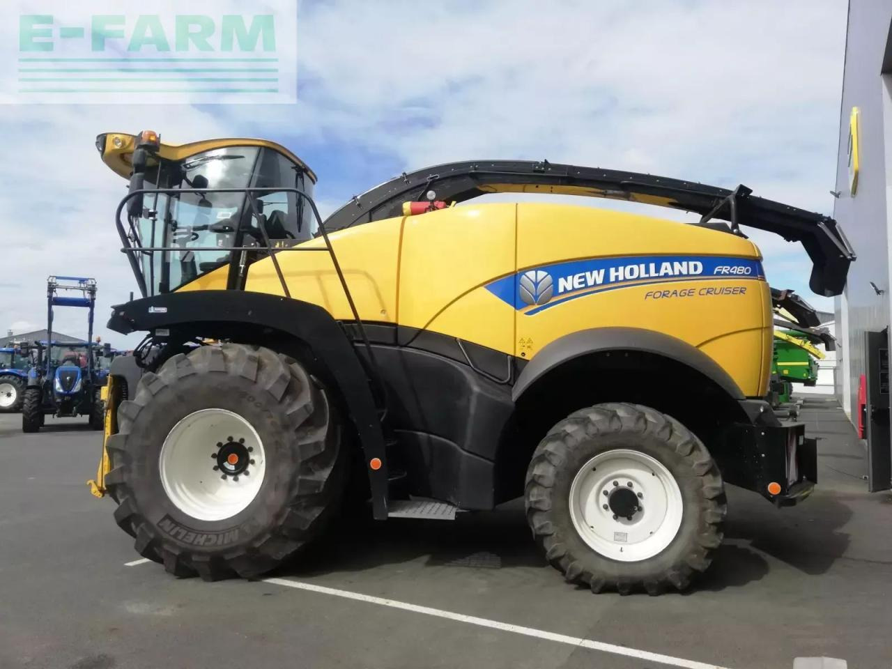 New Holland fr 480 - Pašarų kombainas: foto 1 New Holland fr 480 - Pašarų kombainas: foto 1