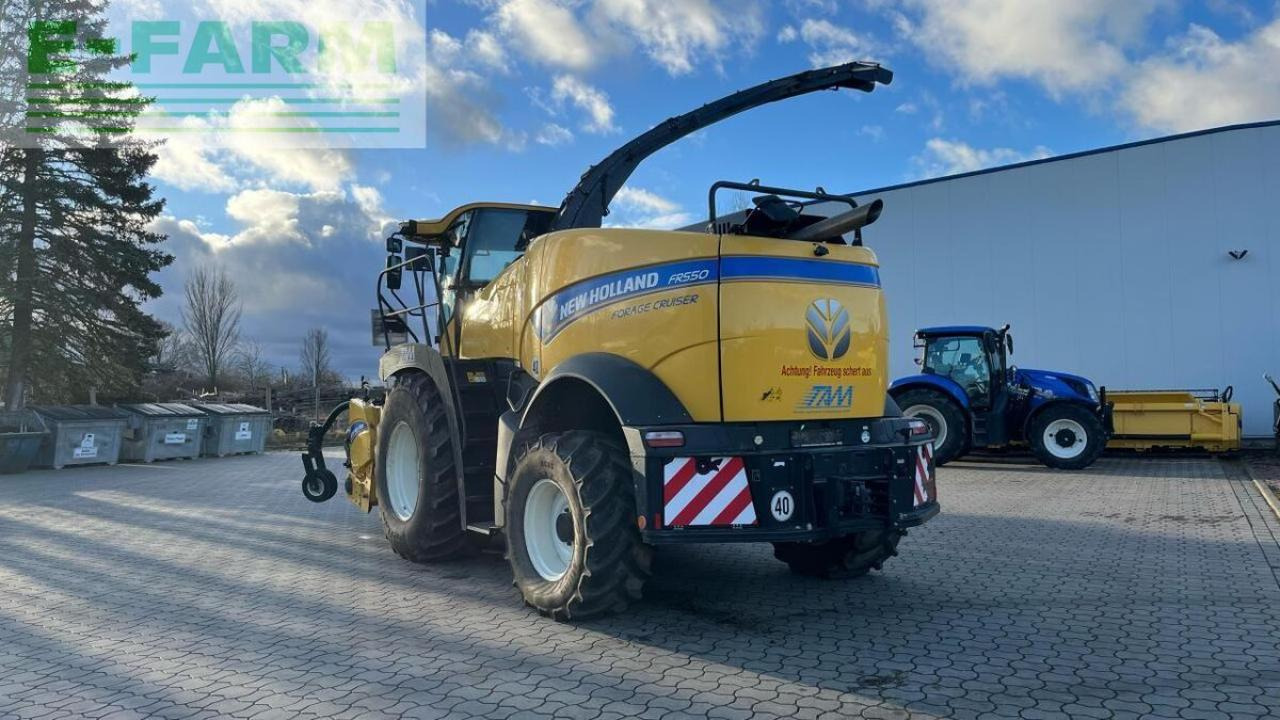 New Holland fr 550 häcksler inkl. pickup und maisgebiss - Pašarų kombainas: foto 3 New Holland fr 550 häcksler inkl. pickup und maisgebiss - Pašarų kombainas: foto 3