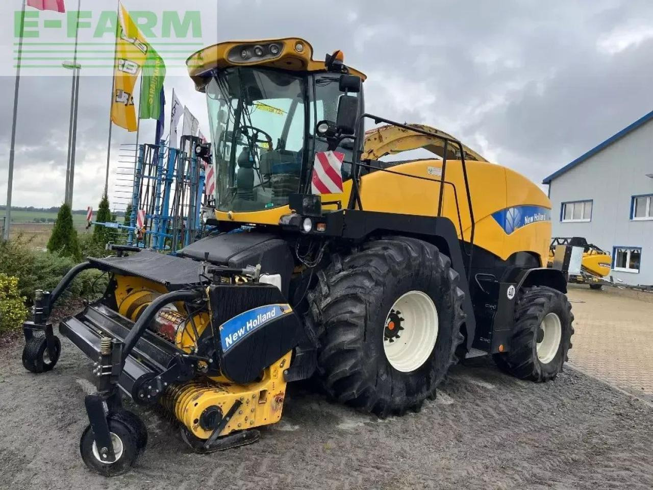 New Holland fr 9050 - Pašarų kombainas: foto 1 New Holland fr 9050 - Pašarų kombainas: foto 1