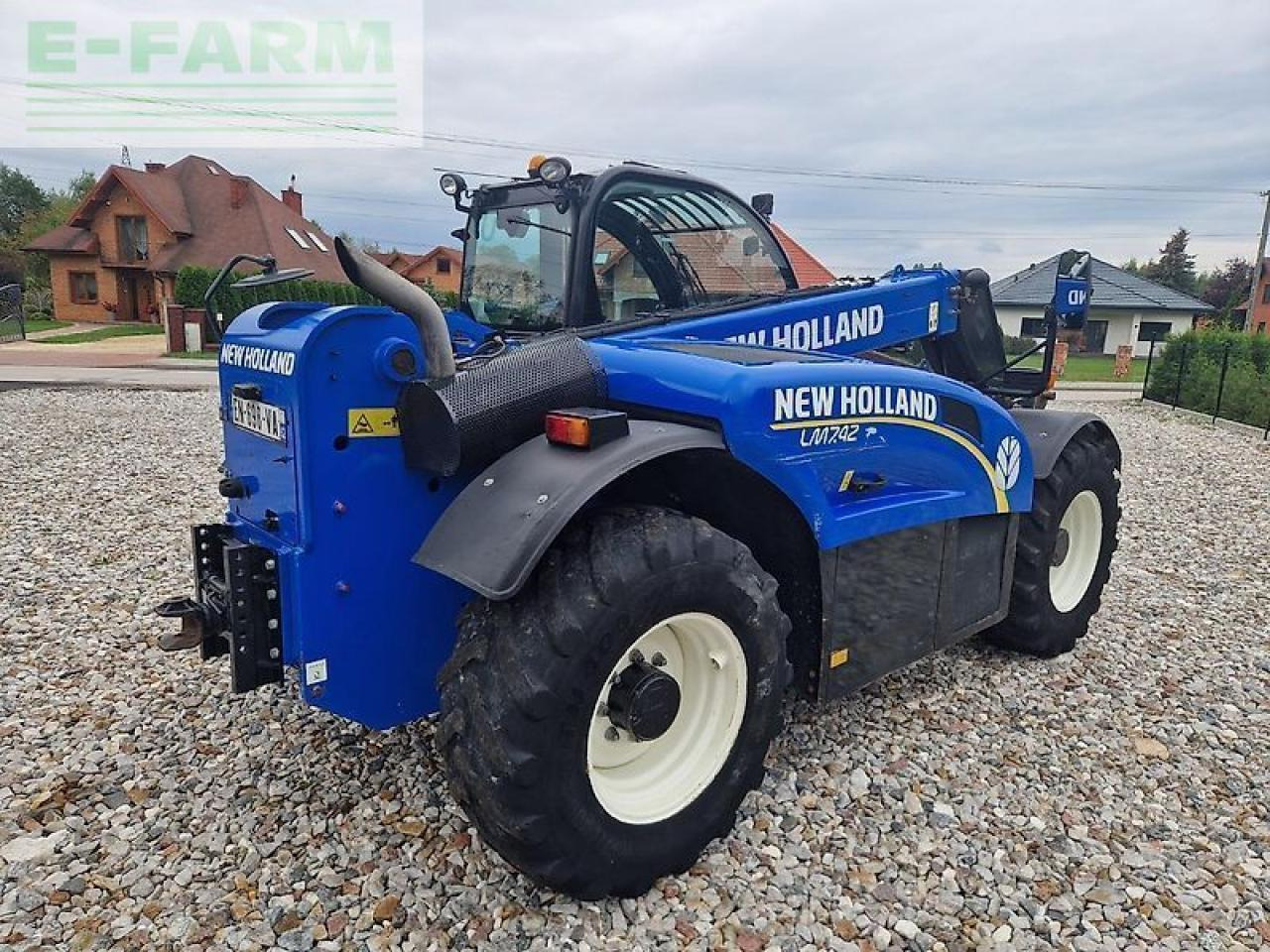 New Holland lm 7.42 - Ratinis krautuvas: foto 3 New Holland lm 7.42 - Ratinis krautuvas: foto 3