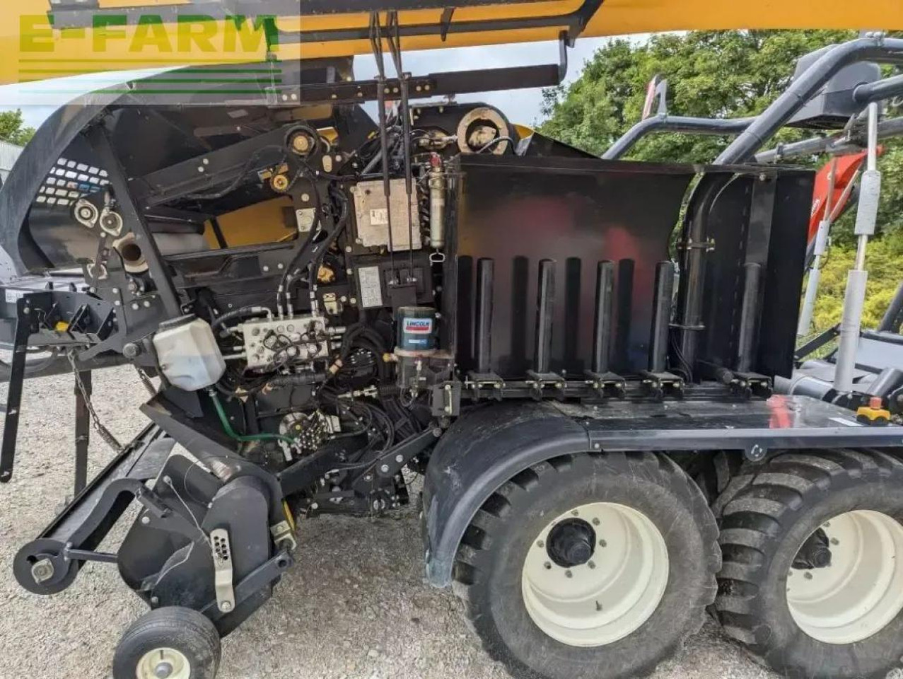 New Holland rb 125 combi - Stačiakampių ryšulių presas: foto 5 New Holland rb 125 combi - Stačiakampių ryšulių presas: foto 5