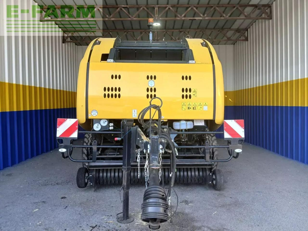 New Holland rb 180 - Stačiakampių ryšulių presas: foto 2 New Holland rb 180 - Stačiakampių ryšulių presas: foto 2