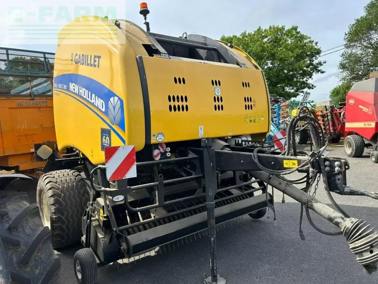 New Holland roll-belt180 - Stačiakampių ryšulių presas: foto 2 New Holland roll-belt180 - Stačiakampių ryšulių presas: foto 2