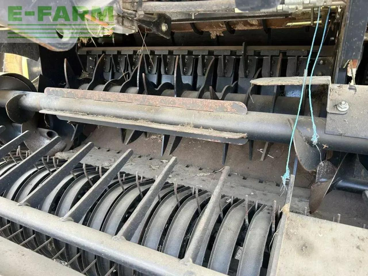 New Holland roll-belt180 - Stačiakampių ryšulių presas: foto 5 New Holland roll-belt180 - Stačiakampių ryšulių presas: foto 5