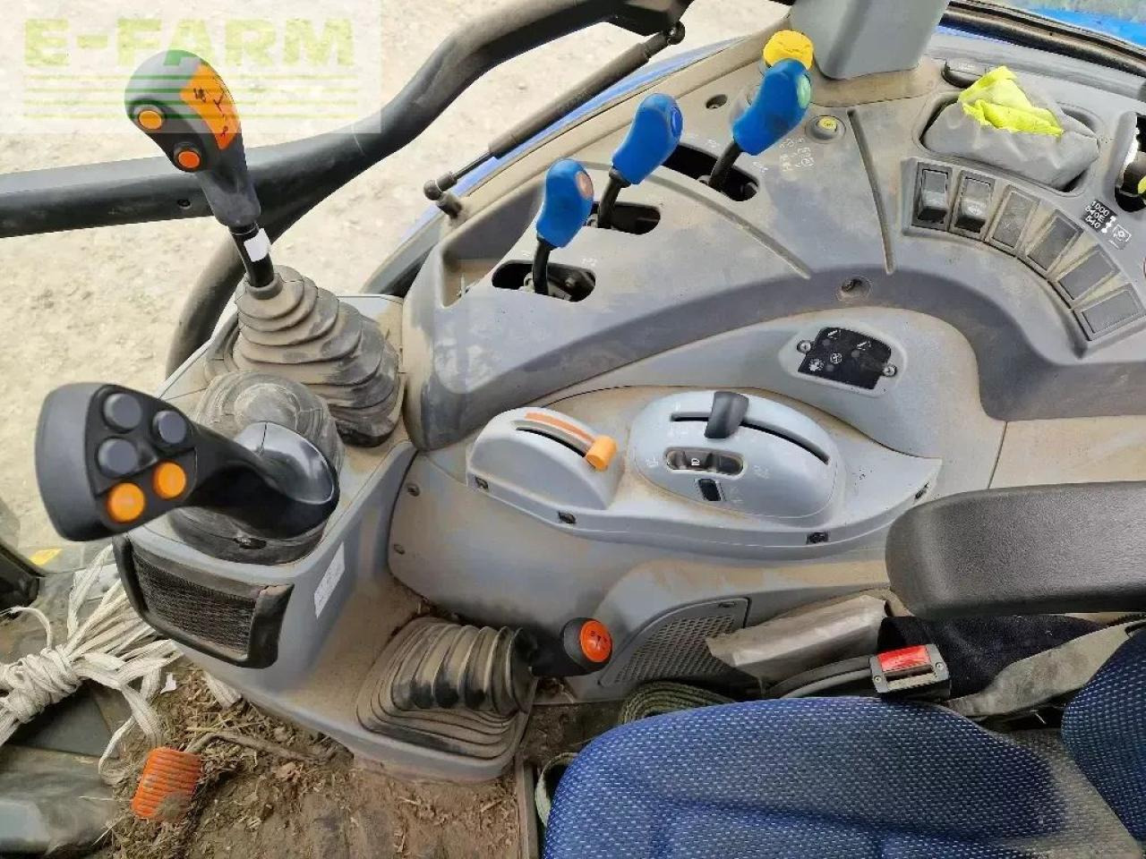 New Holland t5-100 dc - Traktorius: foto 3 New Holland t5-100 dc - Traktorius: foto 3