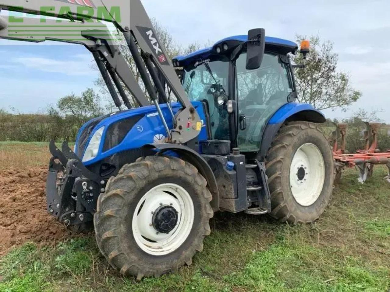 New Holland t6-155ac - Traktorius: foto 2 New Holland t6-155ac - Traktorius: foto 2