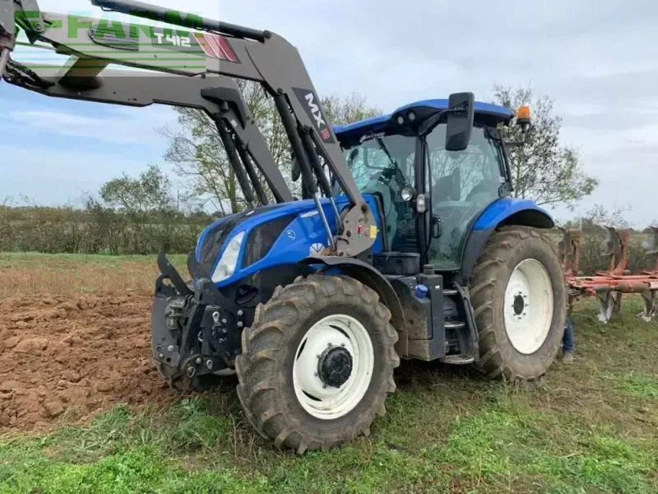 New Holland t6-155ac - Traktorius: foto 4 New Holland t6-155ac - Traktorius: foto 4
