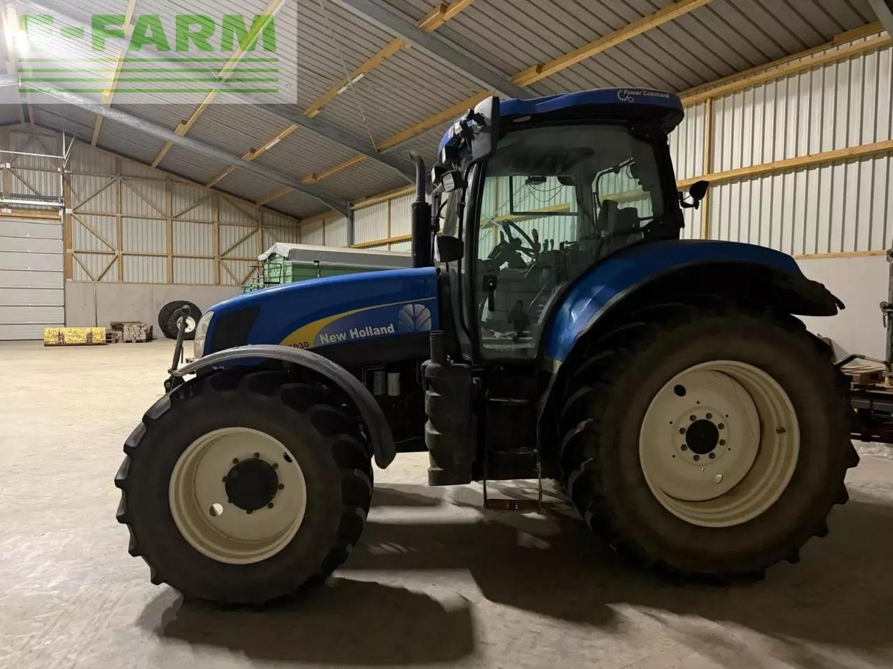 New Holland t6030 - Traktorius: foto 1 New Holland t6030 - Traktorius: foto 1