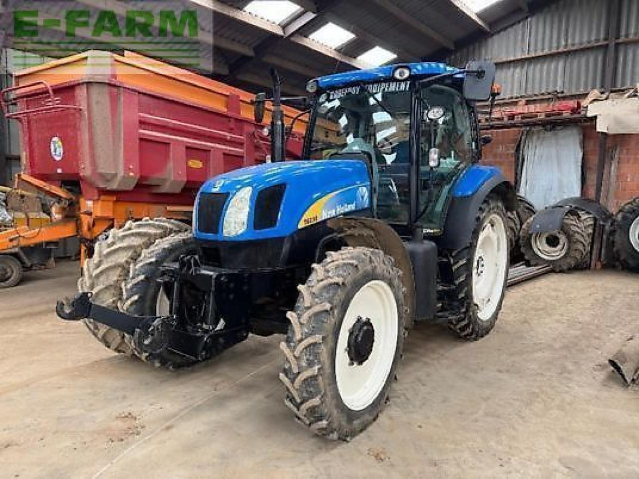 New Holland t6030 - Traktorius: foto 1 New Holland t6030 - Traktorius: foto 1