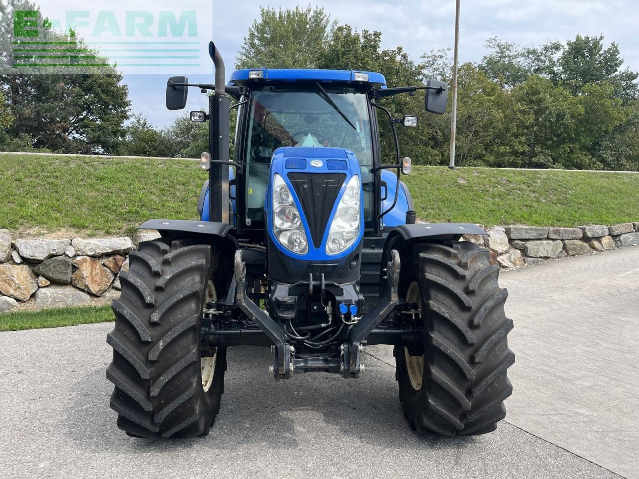 New Holland t6090 range & power command - Traktorius: foto 3 New Holland t6090 range & power command - Traktorius: foto 3