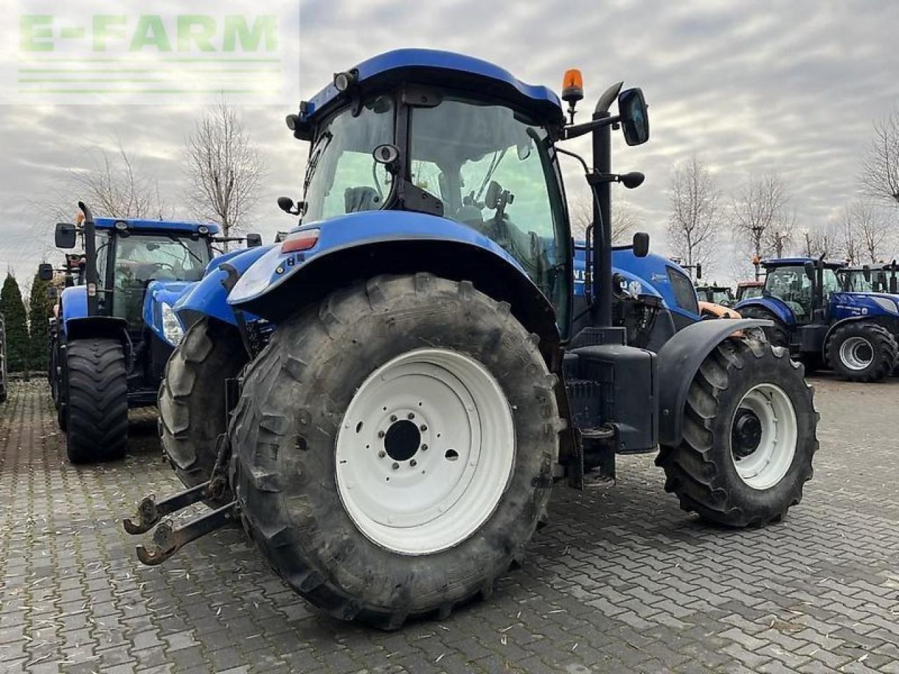 New Holland t7.185 power command - Traktorius: foto 5 New Holland t7.185 power command - Traktorius: foto 5