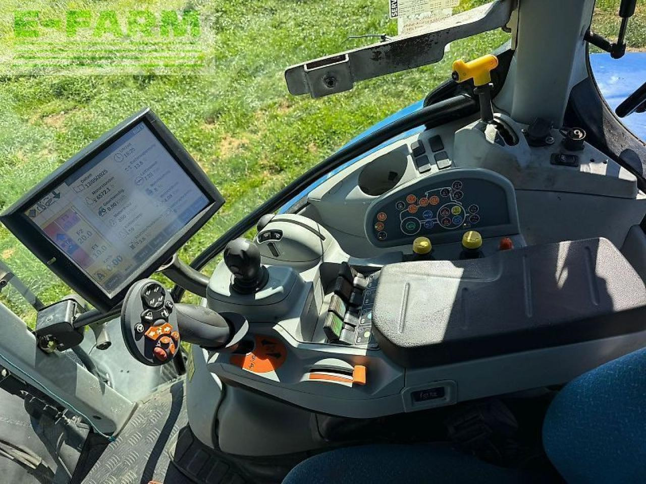 New Holland t7.210 auto command - Traktorius: foto 5 New Holland t7.210 auto command - Traktorius: foto 5