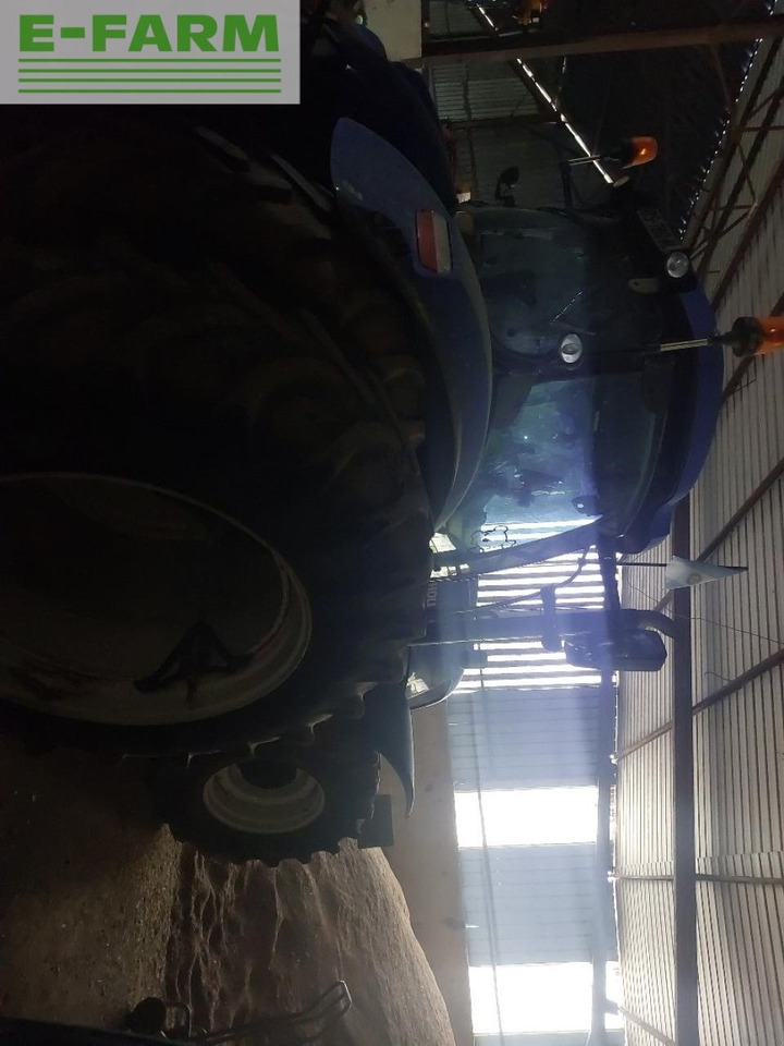 New Holland t7.250 - Traktorius: foto 3 New Holland t7.250 - Traktorius: foto 3