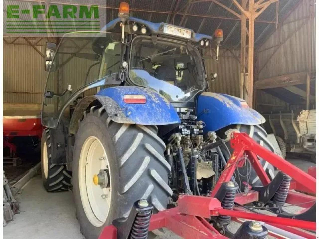 New Holland t7.270 ac - Traktorius: foto 2 New Holland t7.270 ac - Traktorius: foto 2