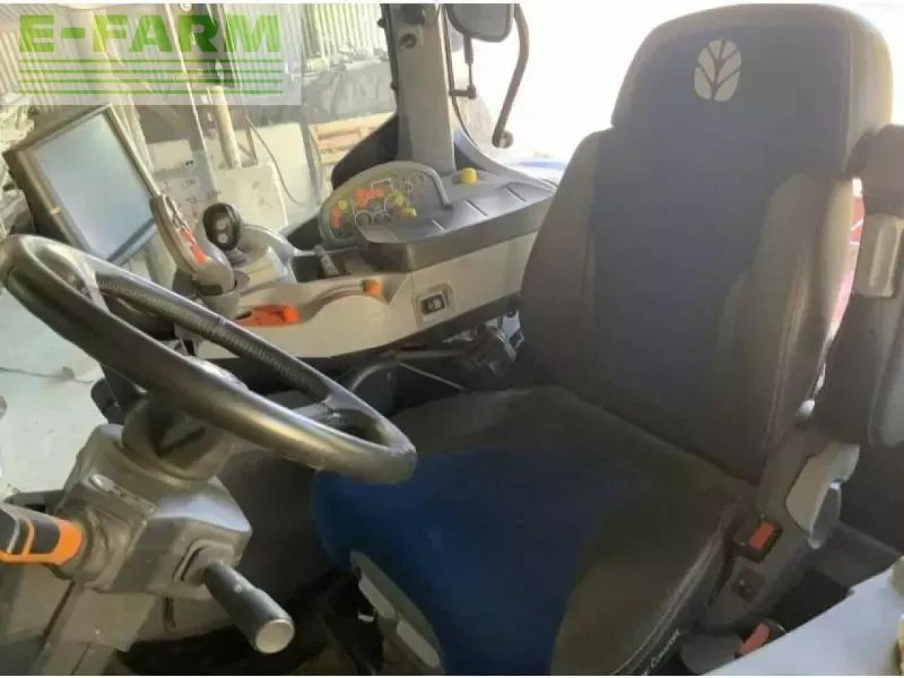 New Holland t7.270 ac - Traktorius: foto 5 New Holland t7.270 ac - Traktorius: foto 5