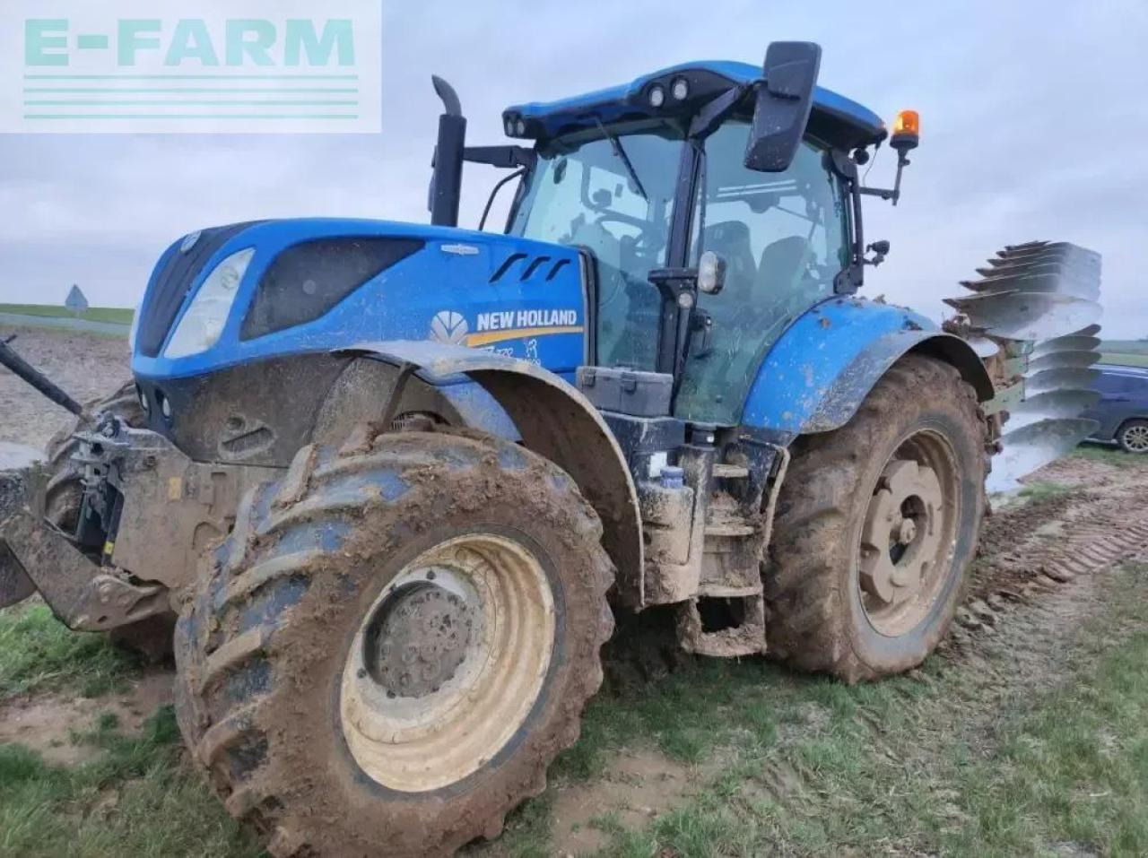New Holland t7.270 ac - Traktorius: foto 1 New Holland t7.270 ac - Traktorius: foto 1