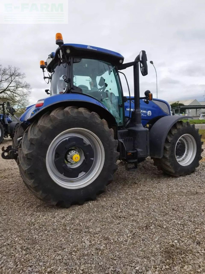 New Holland t7 270 ac - Traktorius: foto 3 New Holland t7 270 ac - Traktorius: foto 3