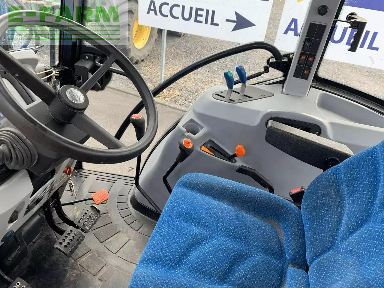 New Holland td5.105 - Traktorius: foto 3 New Holland td5.105 - Traktorius: foto 3