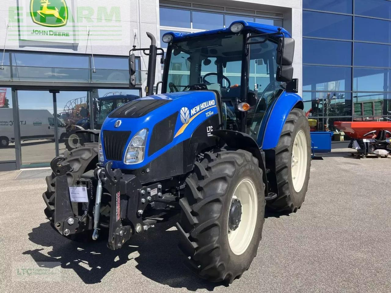 New Holland td5.85 - Traktorius: foto 1 New Holland td5.85 - Traktorius: foto 1