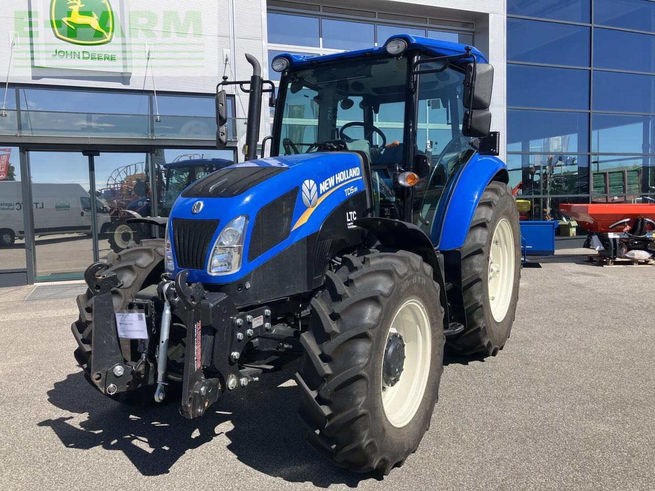 New Holland td5.85 - Traktorius: foto 1 New Holland td5.85 - Traktorius: foto 1
